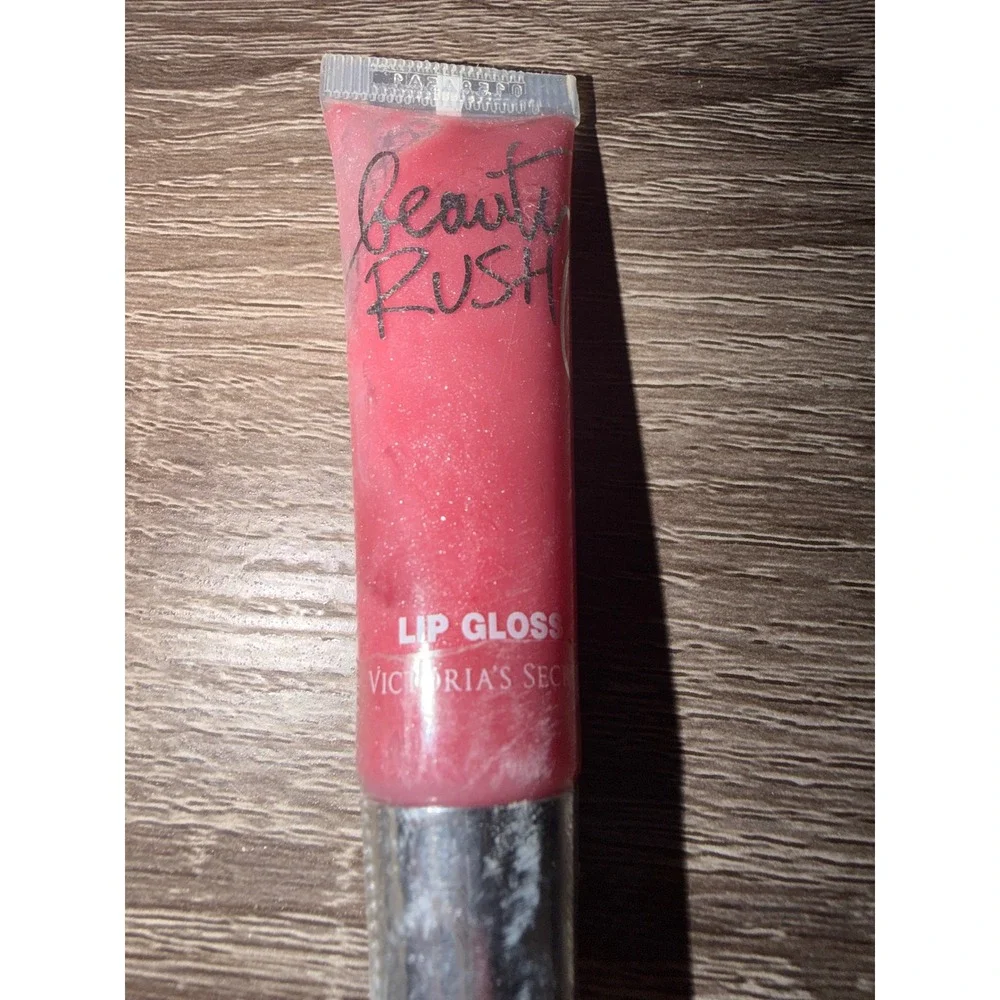Victoria's Secret Lip Gloss Passion Fruit Pop Shimmer High Shine Squeeze Tube